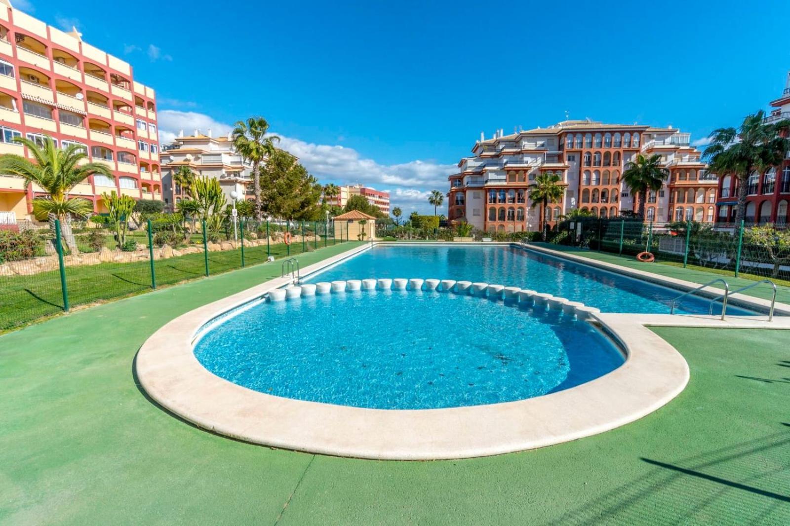 Nice Modern 2 Bed Apartment In Torrievieja Torrevieja Zewnętrze zdjęcie